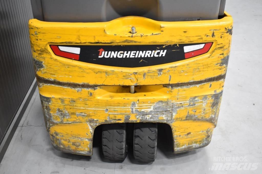 Jungheinrich EFG 215 电动叉车