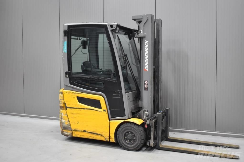 Jungheinrich EFG 215 电动叉车