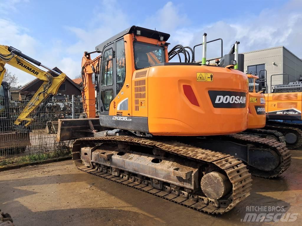 Doosan DX 235 LCR-5 履带挖掘机