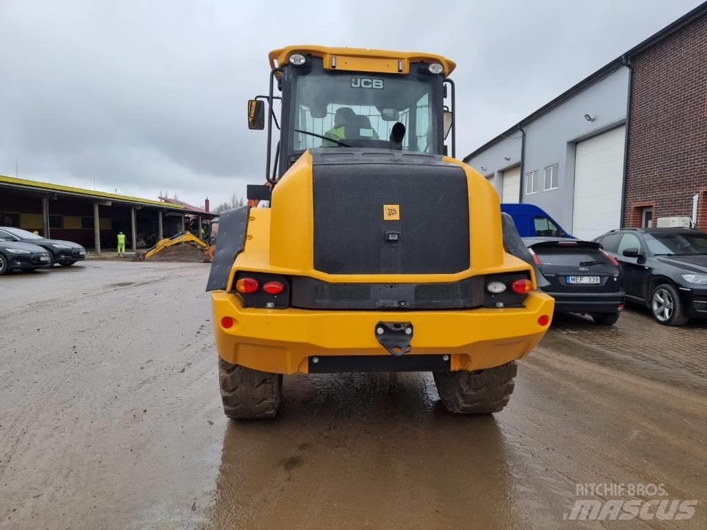JCB 411 + 4 轮式装载机