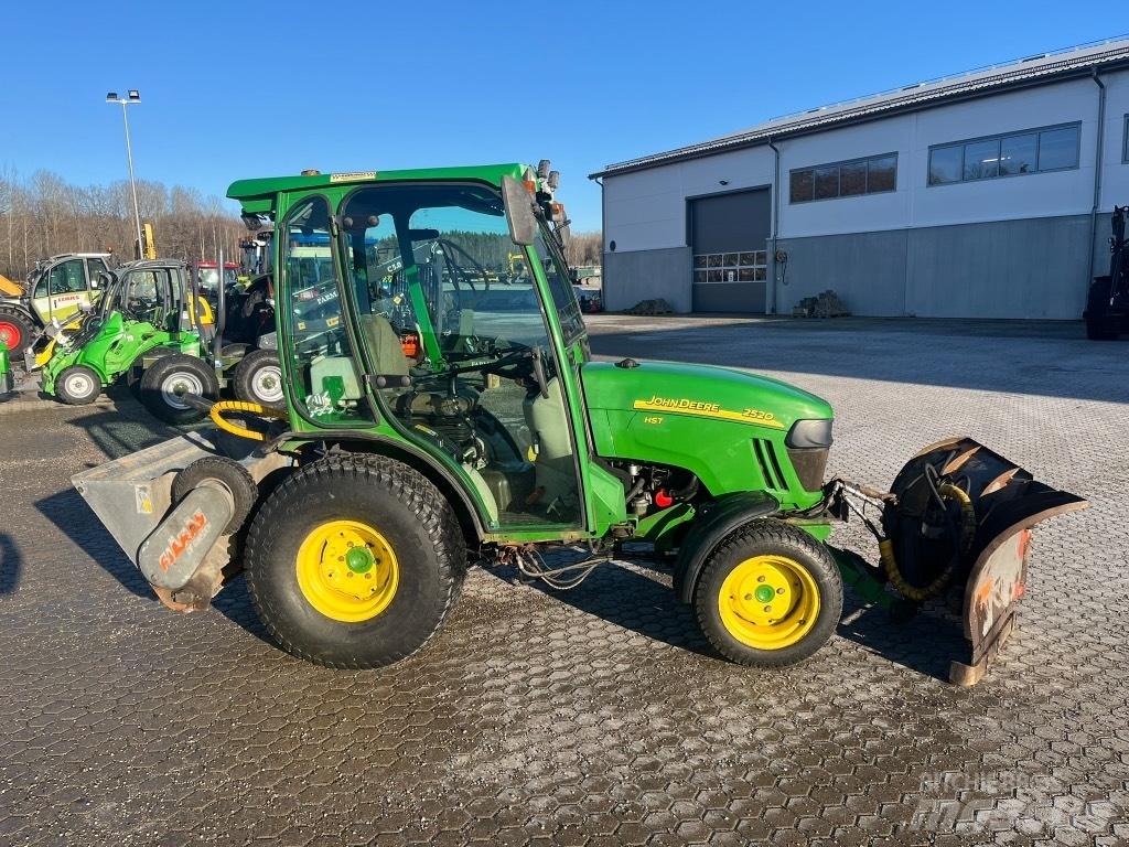 John Deere 2520 HST 小型拖拉机