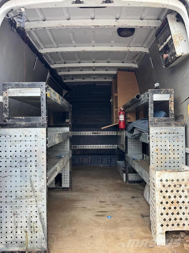 Mercedes-Benz 314 大型面包车