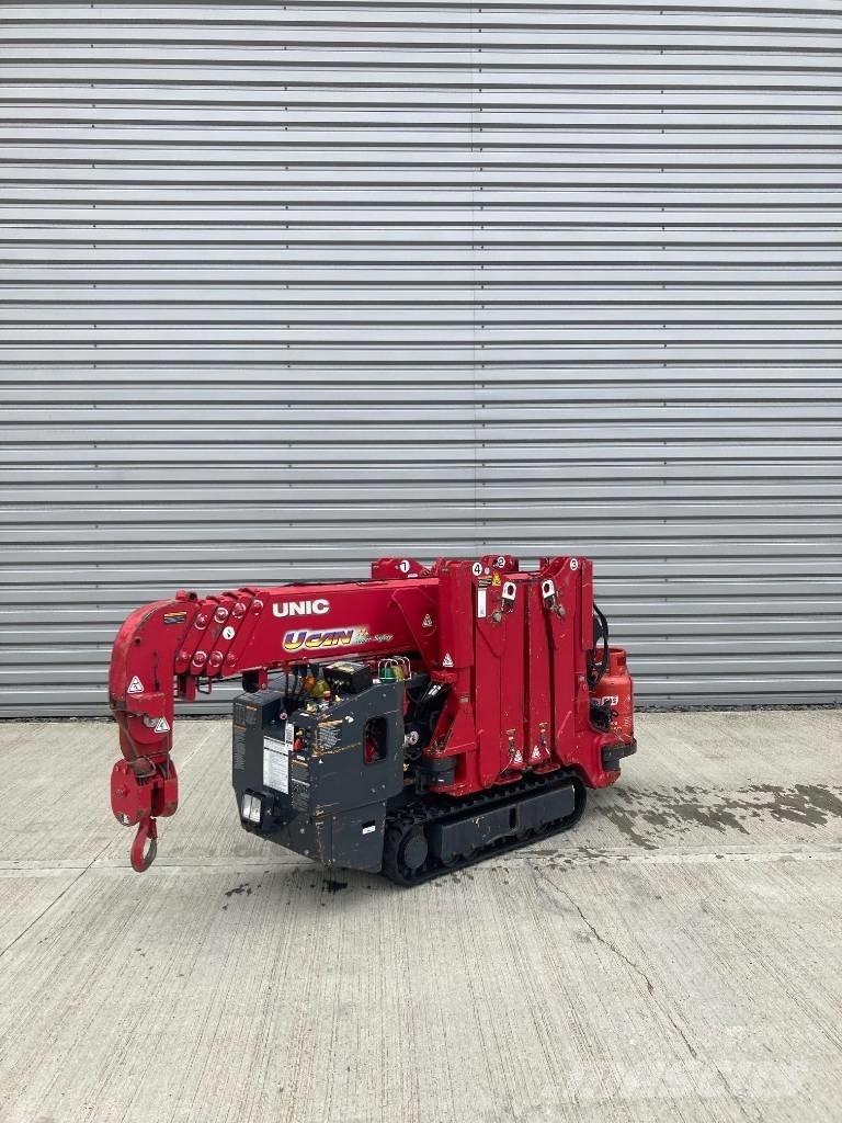 Unic URW-295 轻小型起重机