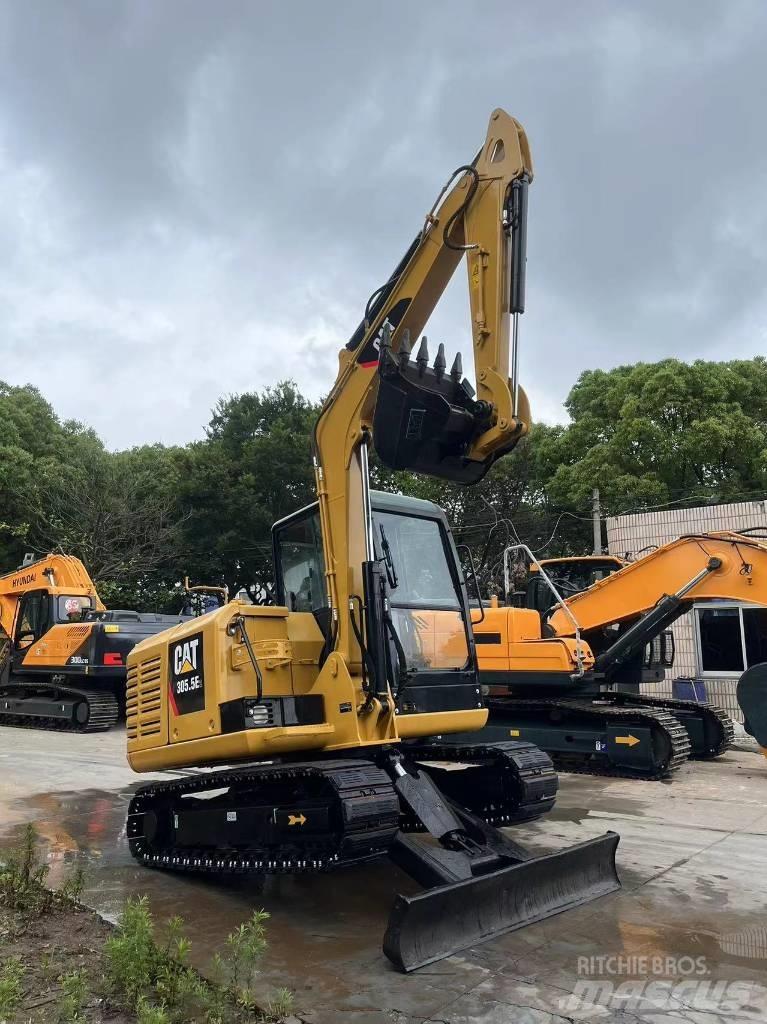 CAT 305.5 E2 小型挖掘机