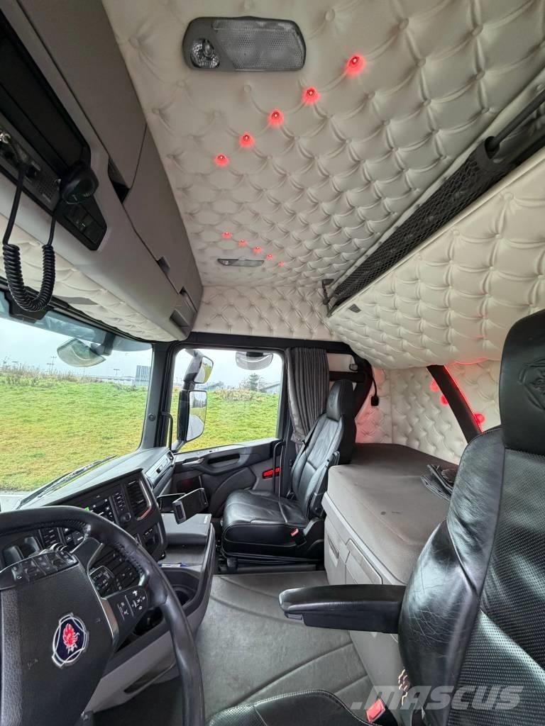 Scania R 500 工程吊钩车