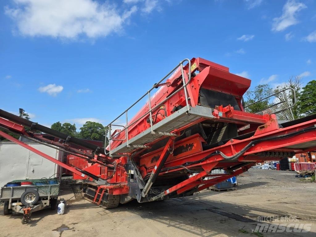 Finlay 683 SuperTrak 移动式筛分机