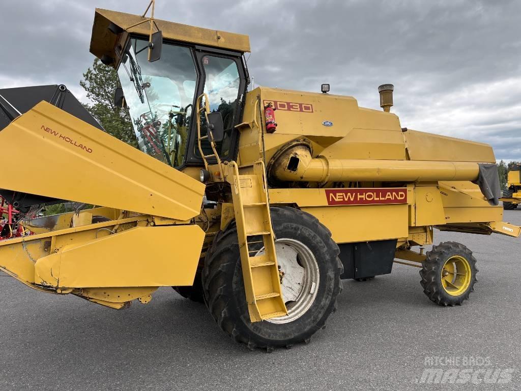 New Holland 8030 12´ 联合收割机