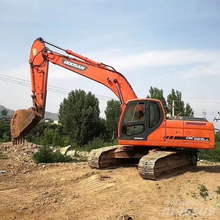 Doosan DX 225 LC-9C 履带挖掘机