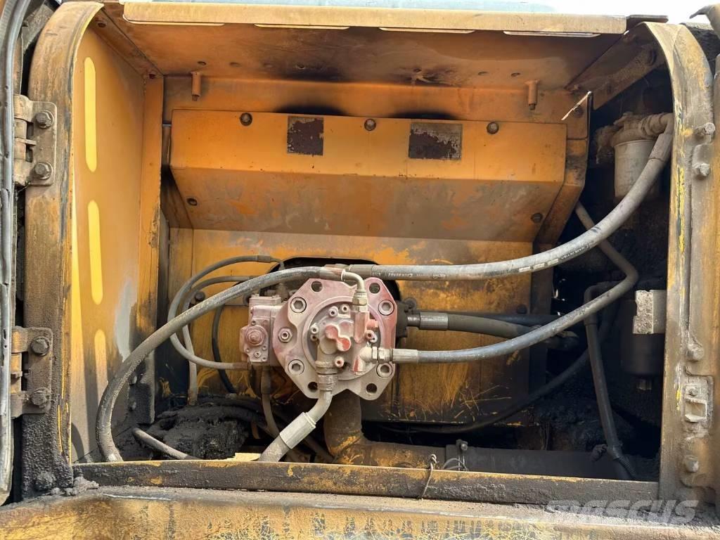 Hyundai 305LC-7 履带挖掘机