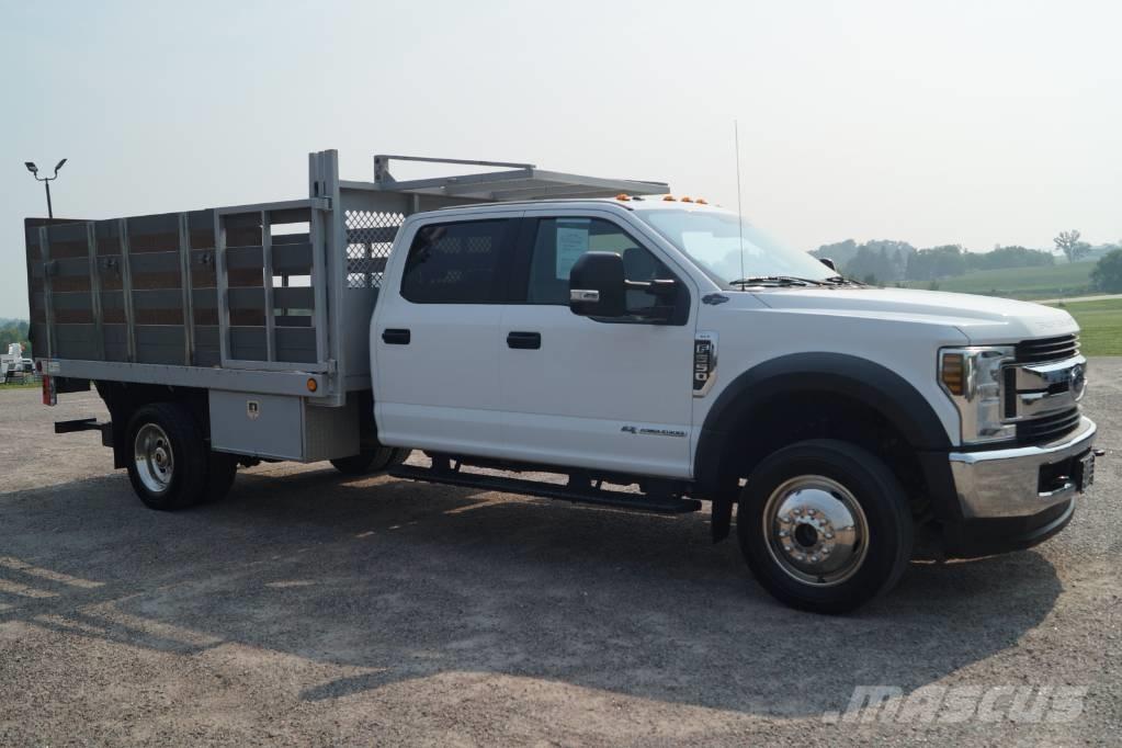 Ford F 550 XLT SD 平板栏板货车