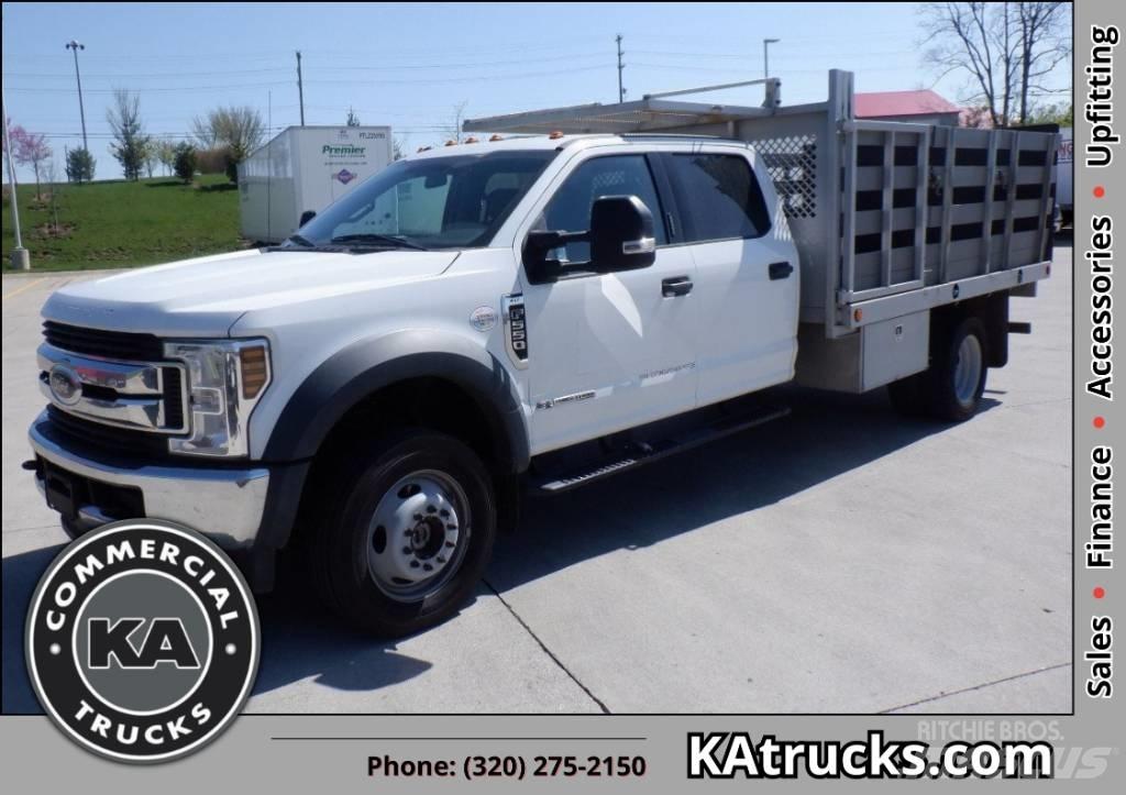 Ford F 550 XLT SD 平板栏板货车