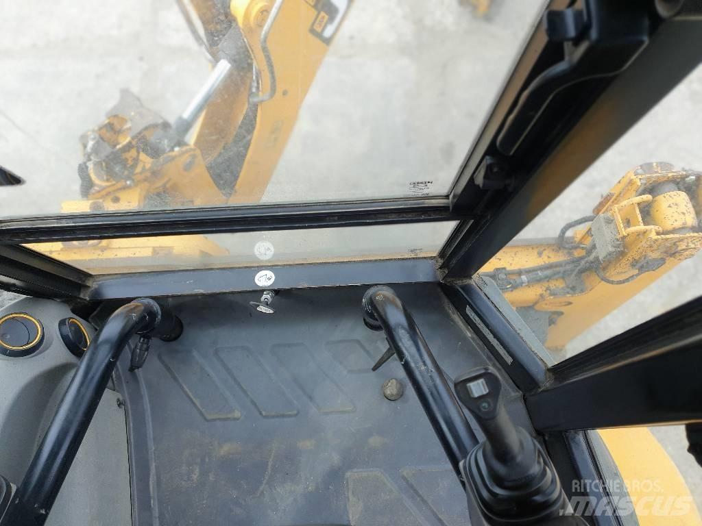 JCB 3 CX compact 反铲装载机