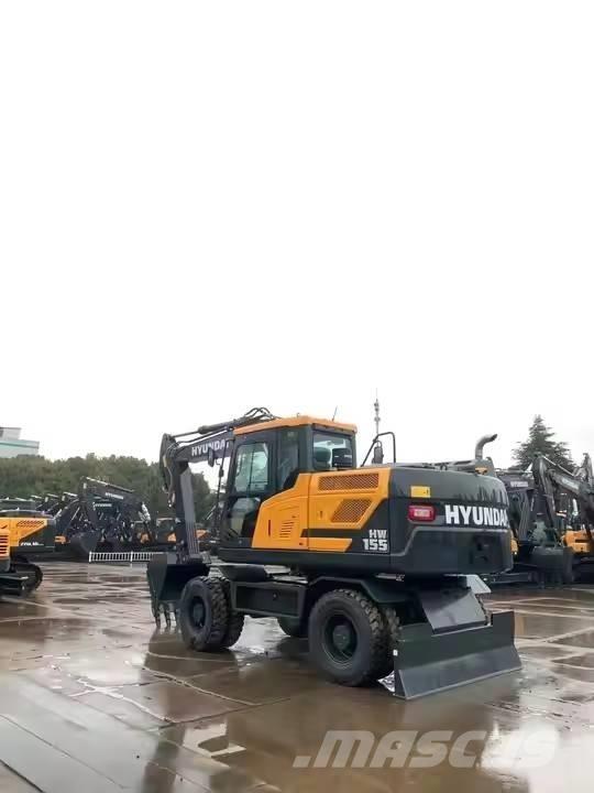 Hyundai HW 155 履带挖掘机