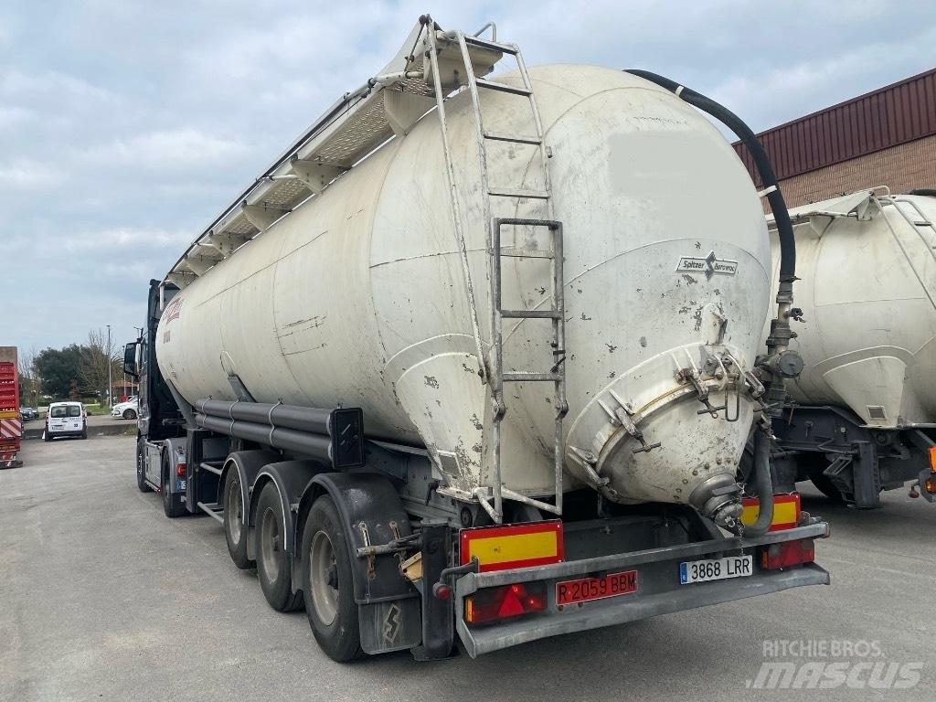 Spitzer SK2452CAL 油罐半挂车