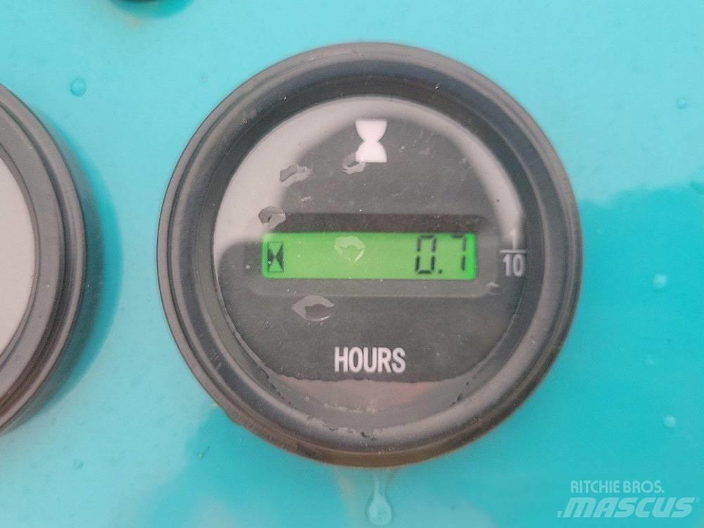 Machpro MPS330 滑移装载机