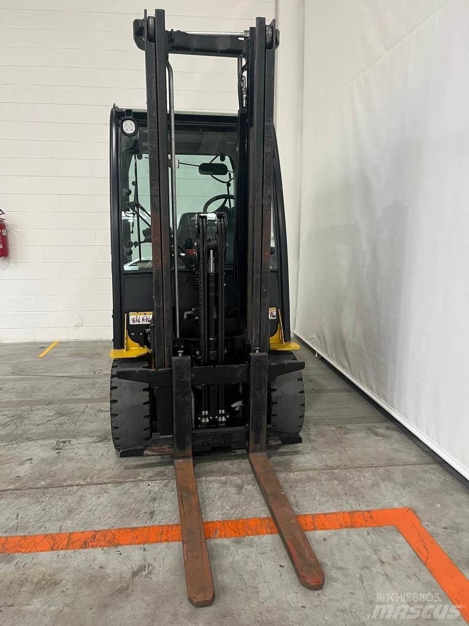 Yale ERP30VL 电动叉车