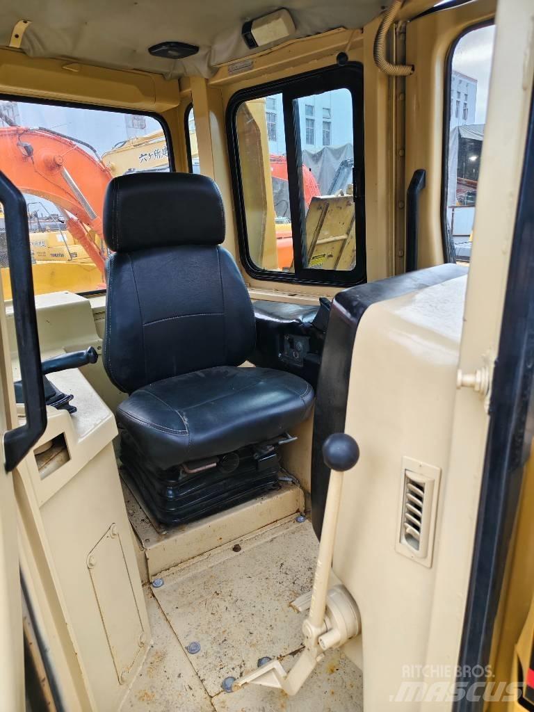 CAT D 7 R 履带式推土机