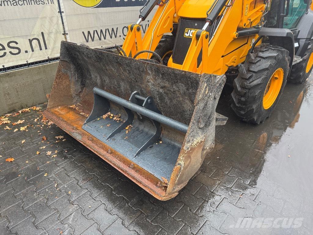 JCB 3CX compact 反铲装载机