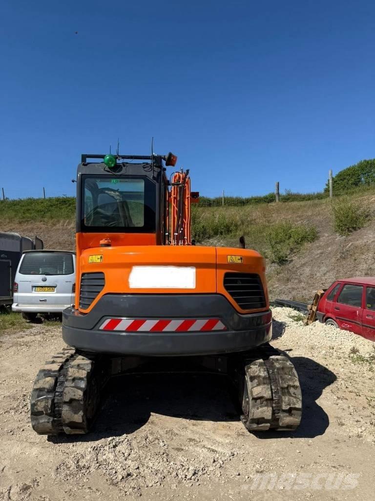 Doosan DX 85 R-3 中型挖掘机