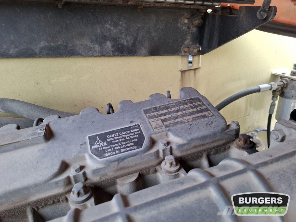 JLG 680S 直臂高空工作平台