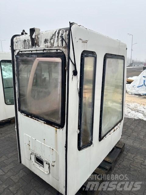 Liebherr CAB SERIE B 驾驶室与内部