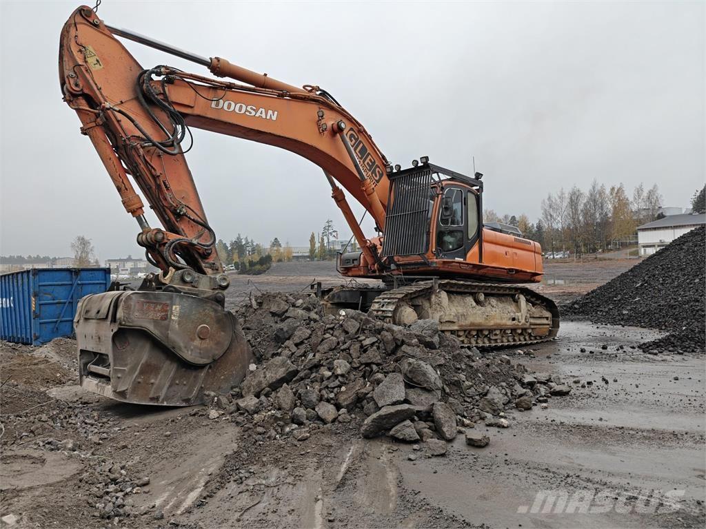 Doosan DX520LC 履带挖掘机