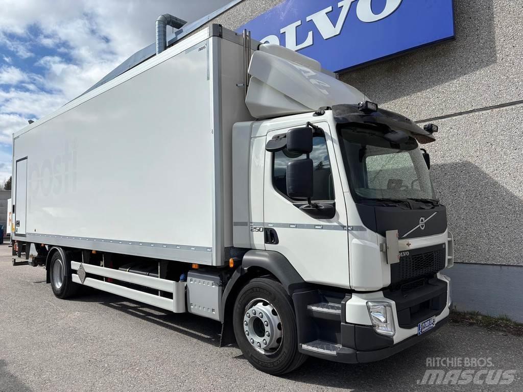 Volvo FL 厢式货车