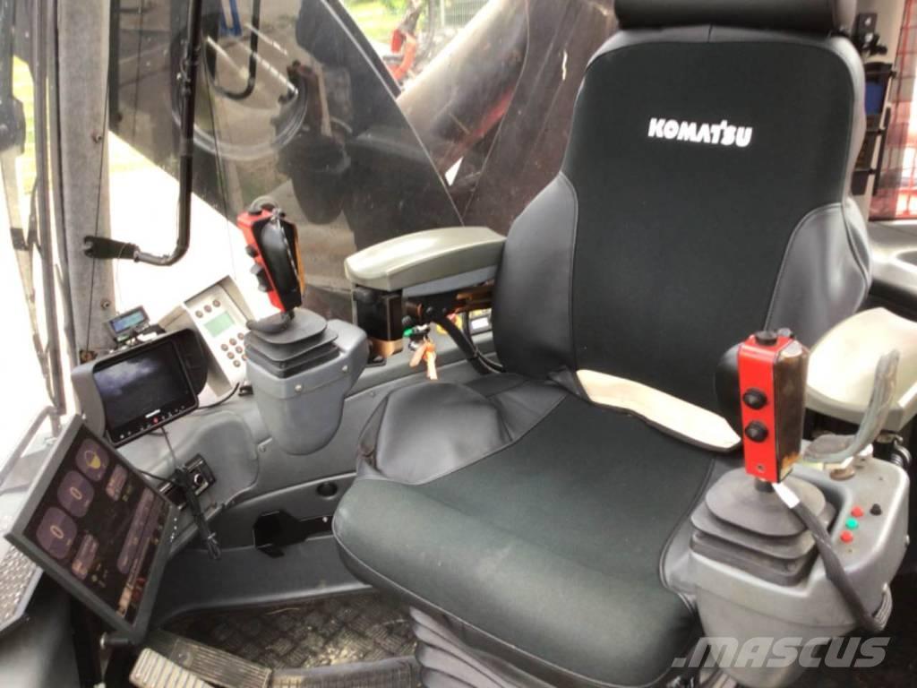 Komatsu 911.5 收割机