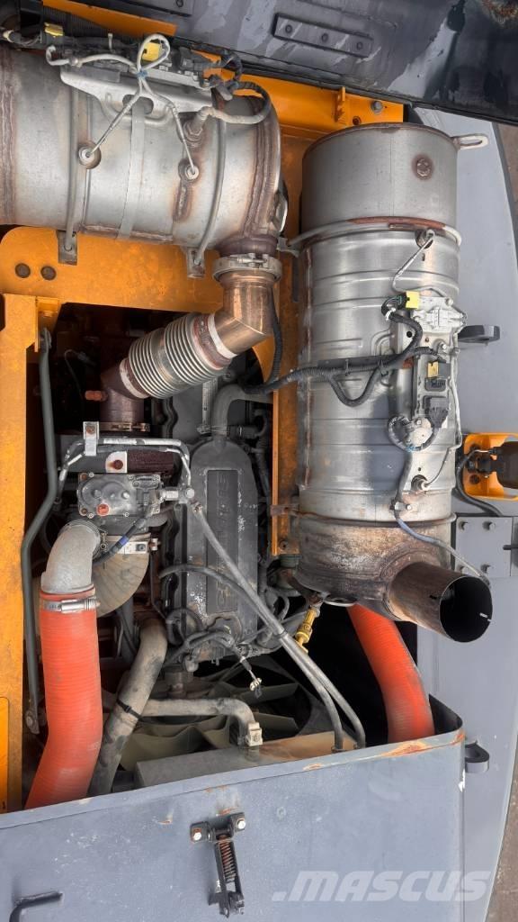 Hyundai HW 180 轮式挖掘机