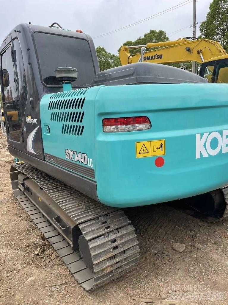 Kobelco SK140 履带挖掘机