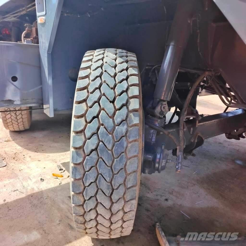XCMG XCA 200 塔式起重机