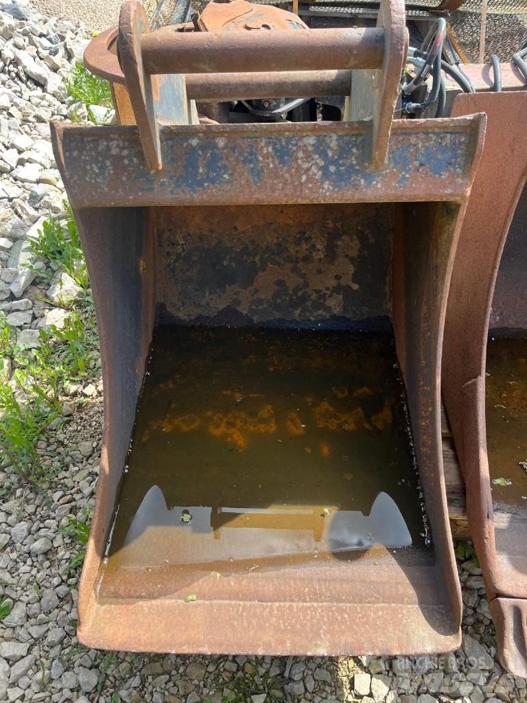 Komatsu 600 挖斗
