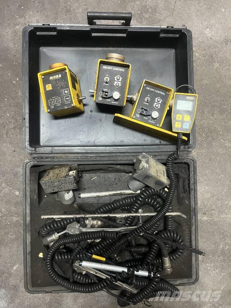 ABG Titan 455 沥青摊铺机