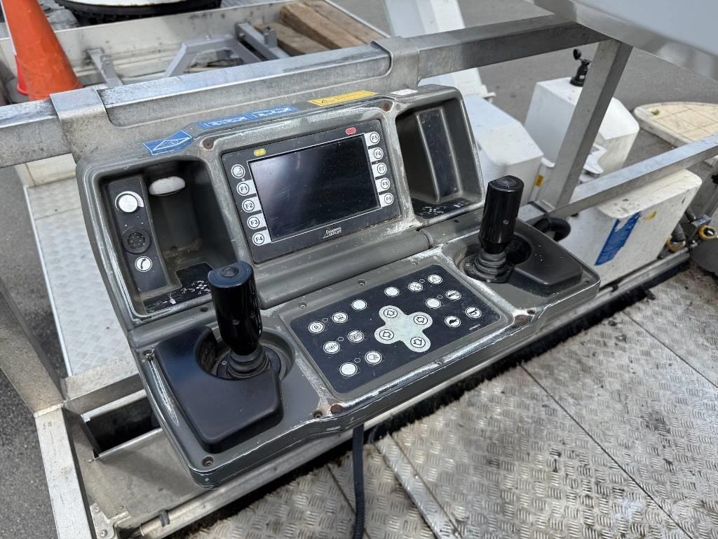 Bronto Skylift S56XR 车载式高空作业车