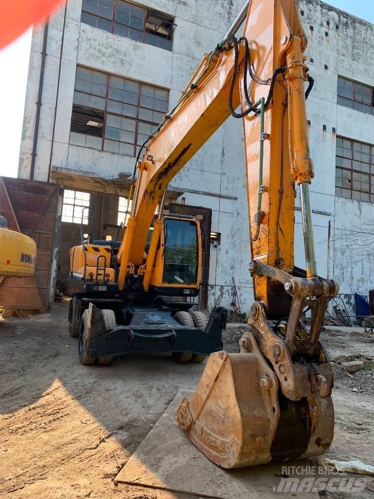 Hyundai R210W-9 轮式挖掘机