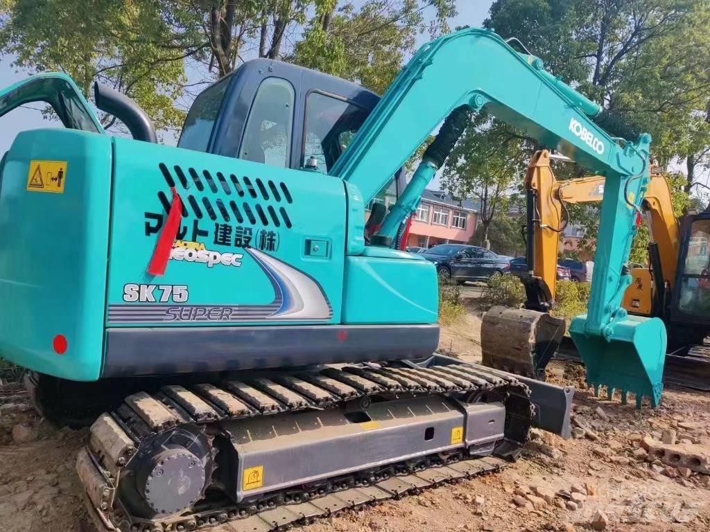 Kobelco SK 75 中型挖掘机