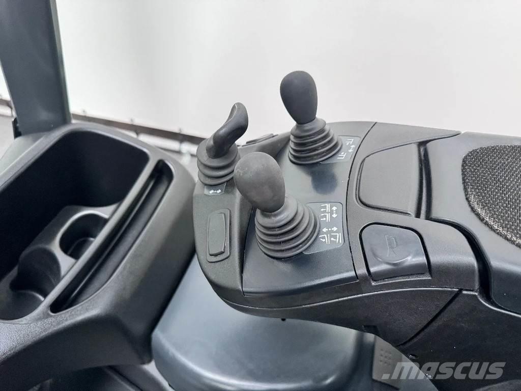 Linde 386 E 16-02 电动叉车