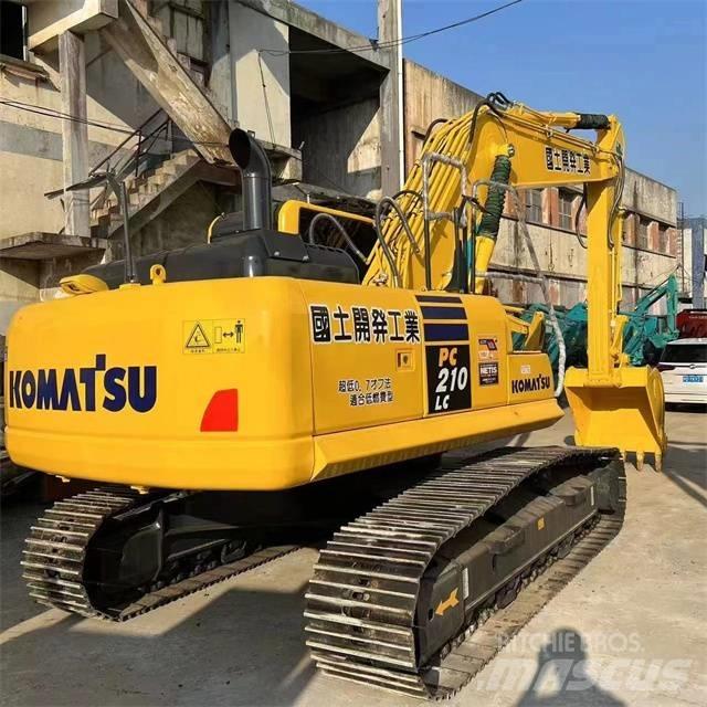 Komatsu PC 210 履带挖掘机