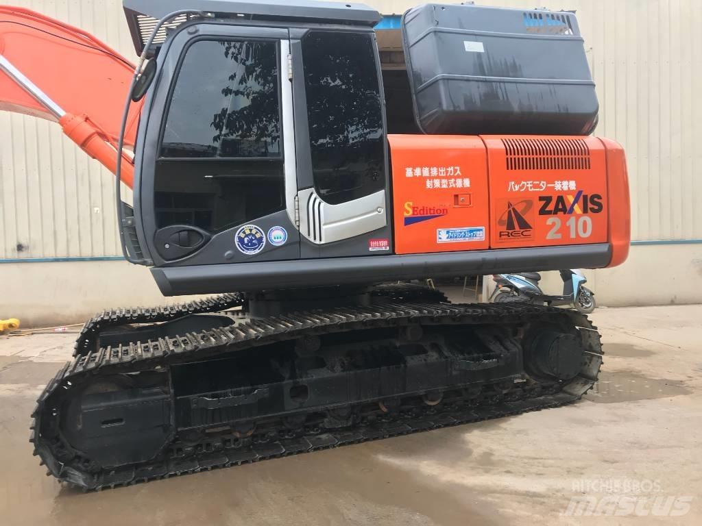 Hitachi ZX 210 履带挖掘机
