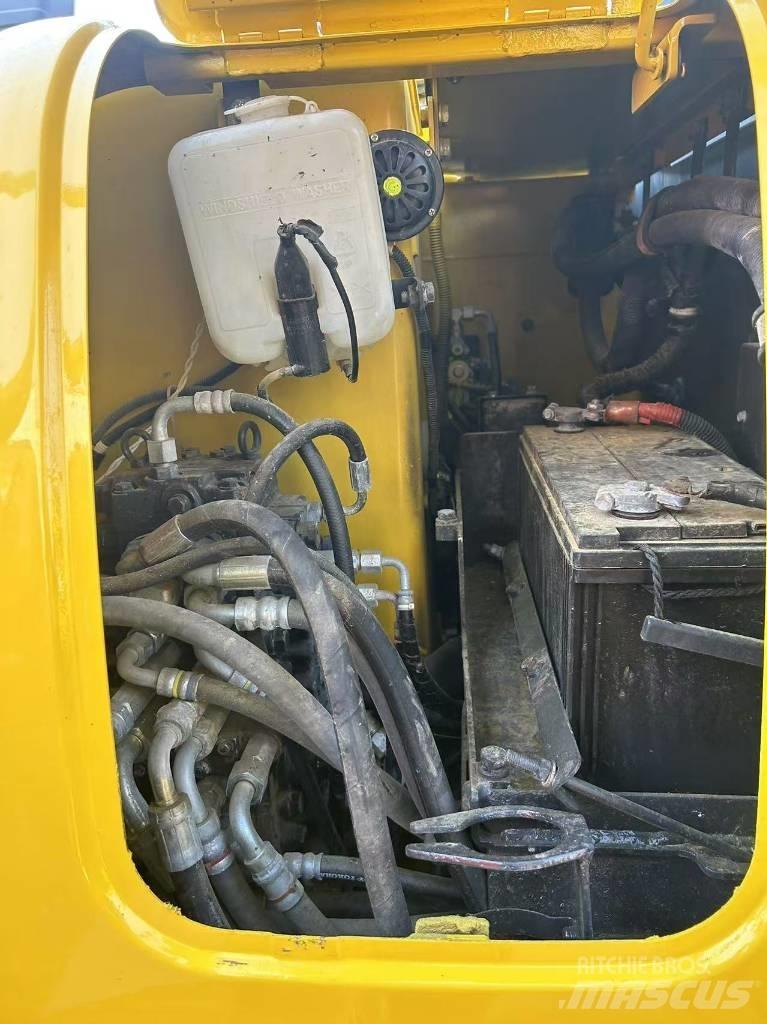 Komatsu PC 56 小型挖掘机