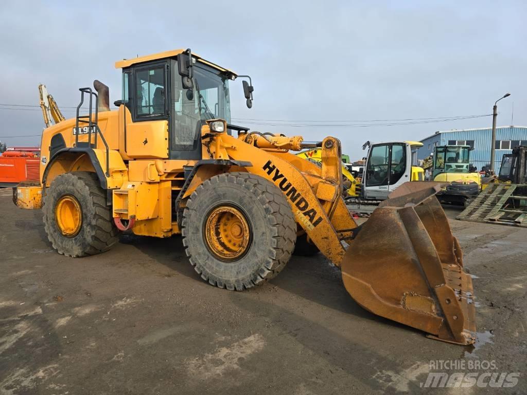 Hyundai HL 960 轮式装载机