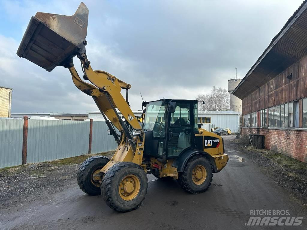 CAT 906 轮式装载机