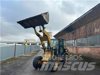 CAT 906 轮式装载机