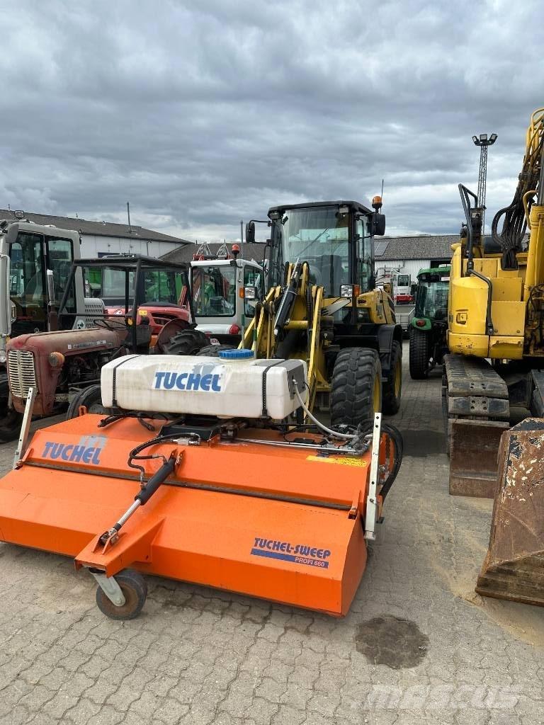 Yanmar V 100 小型装载机