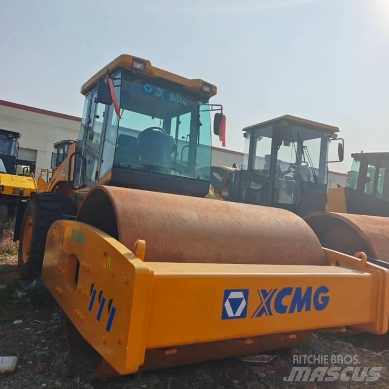 XCMG XS 263 J 单轮压路机