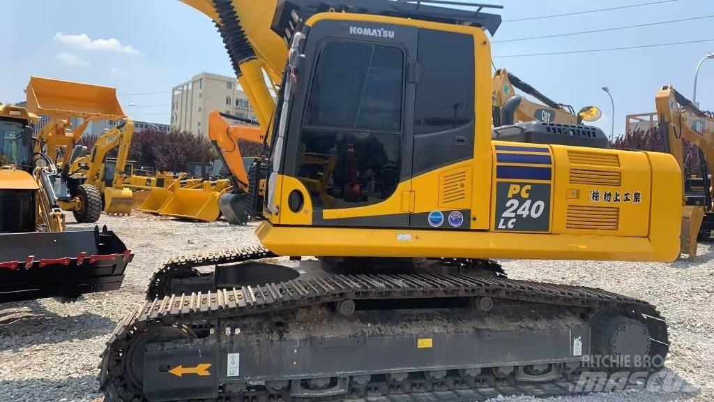 Komatsu PC 240 履带挖掘机