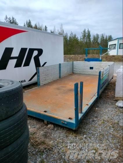  erittäin hyvä 可卸车厢
