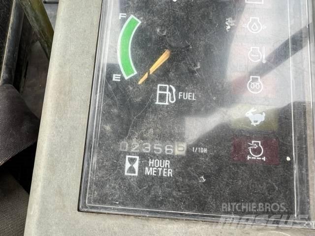 Takeuchi TB23R 小型挖掘机