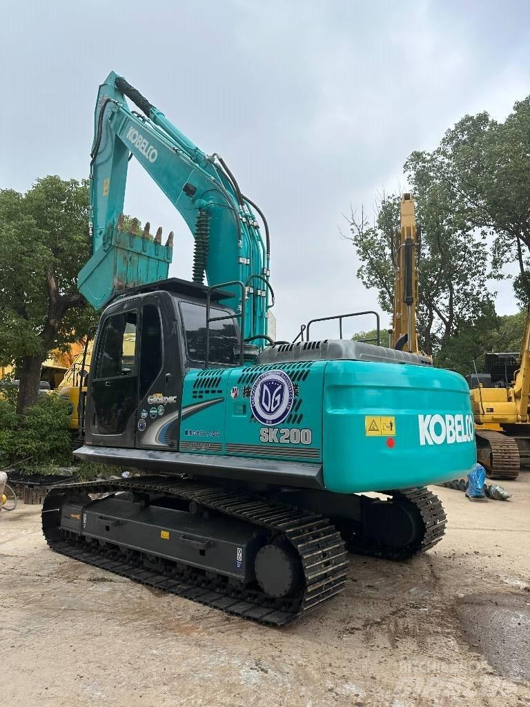 Kobelco SK 200 履带挖掘机