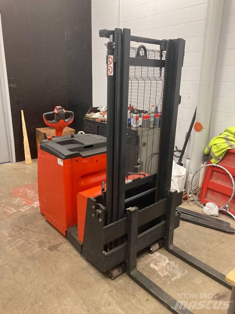 Linde L12AC 手推堆垛车